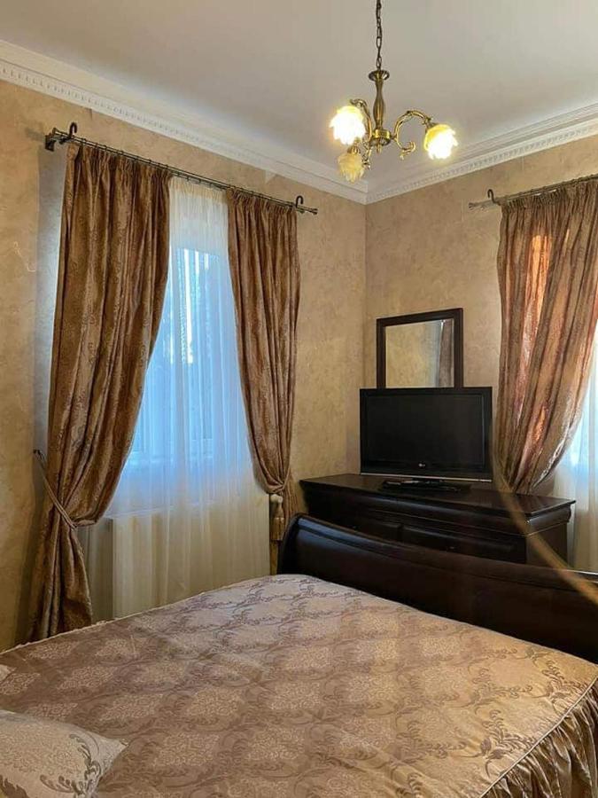 Casa Dobrescu Centura De Nord Hotel Крайова Екстериор снимка